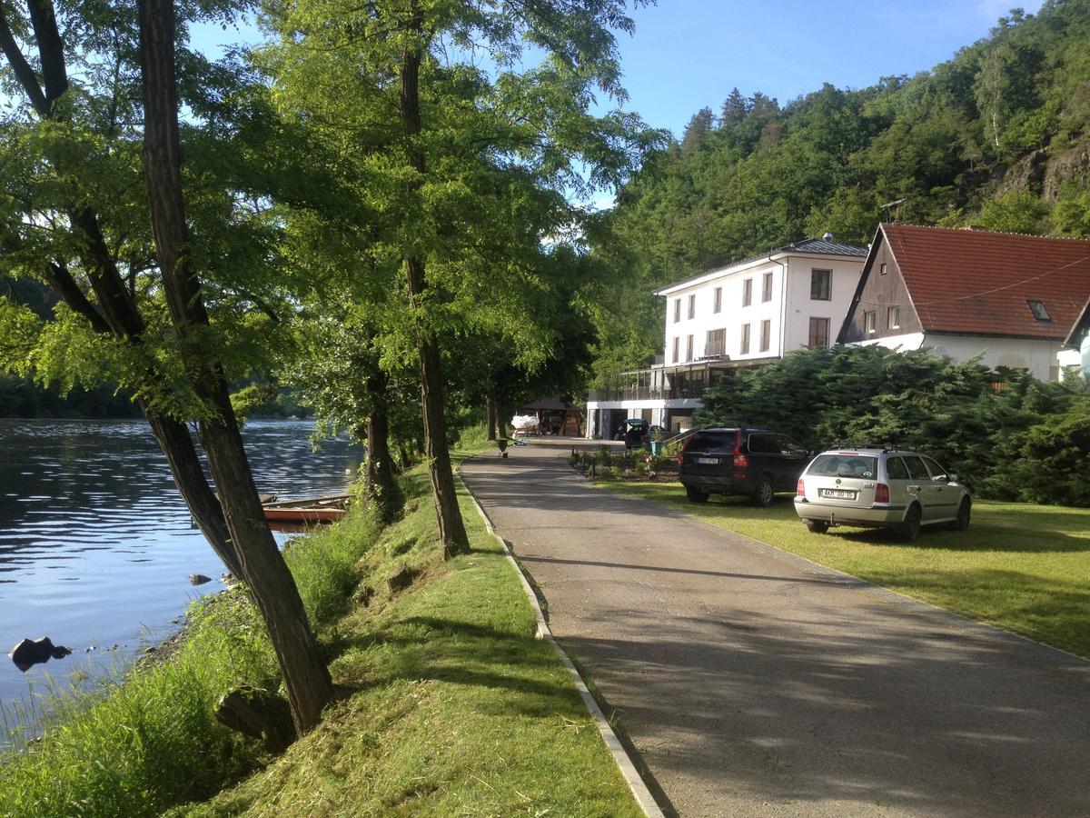 Hotel Mandat Hradišťko Exterior foto